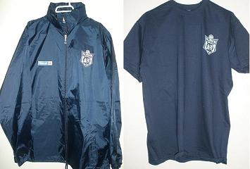 YA ESTÁN LOS CHUBASQUEROS Y LAS CAMISETAS